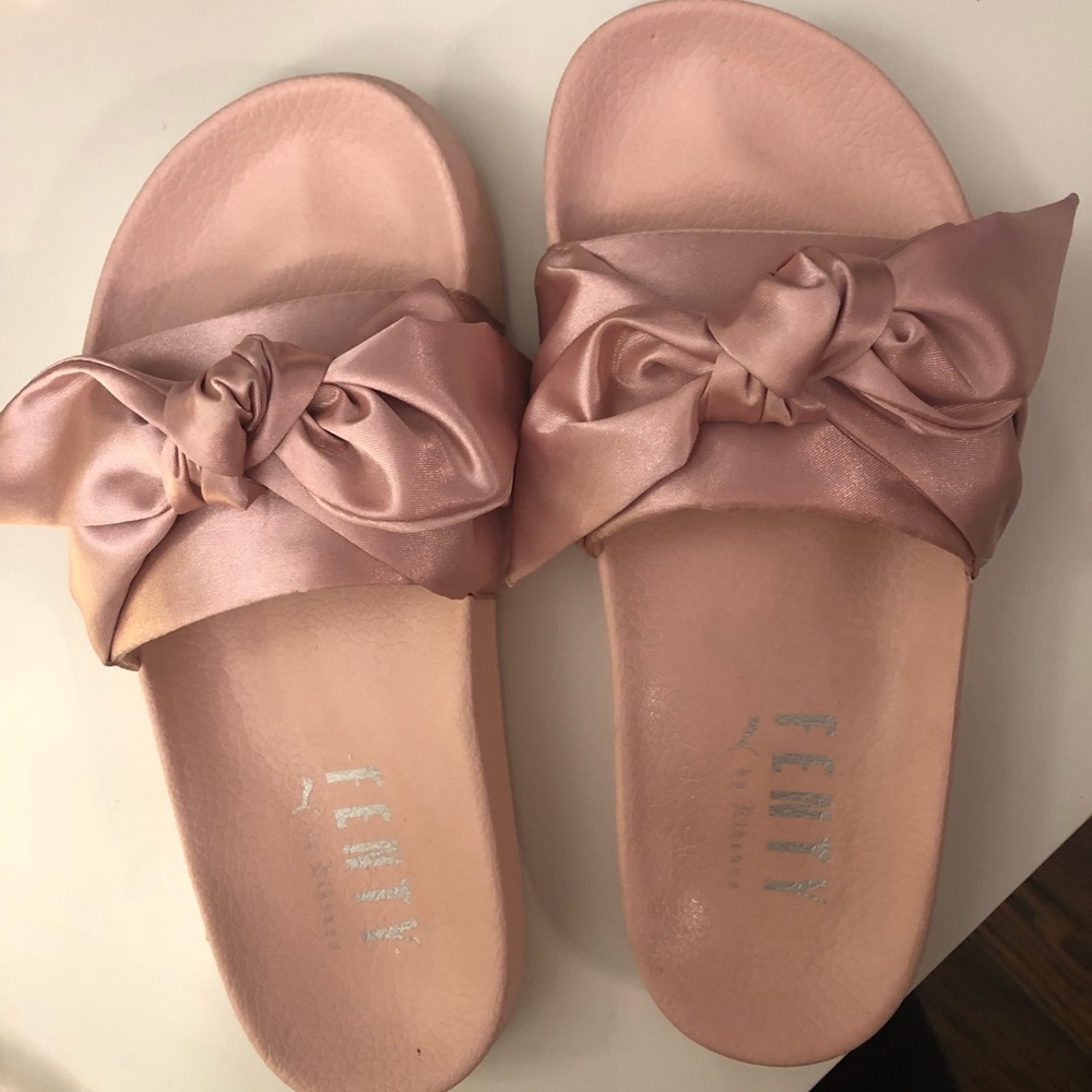 Brand new blush pink Fenty bow tie slides